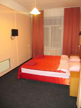 Гостиница KIK7 Пушкино Стандартный двухместный номер с 1 кроватью или 2 отдельными кроватями-2